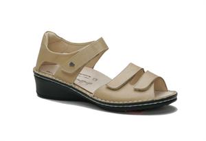 Finn Comfort Fes Sandal in Desert Lara