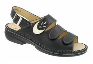 Finn Comfort Saloniki Sandal in Black/Jasmine Nappa/Okapi